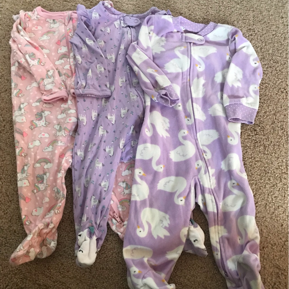 Carter’s footie PJs size 9m